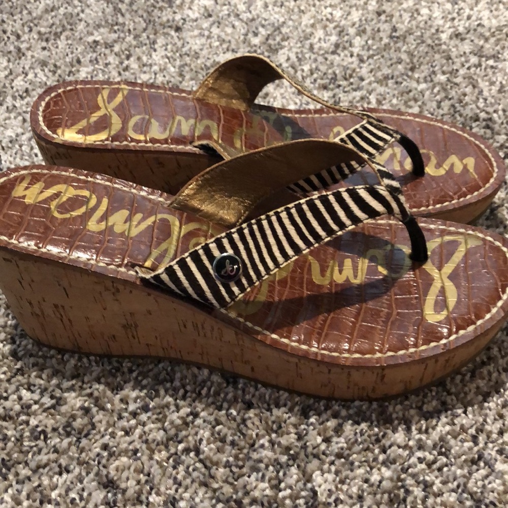 Sam Edelman wedge thong Romy style zebra print size 8 sandal.